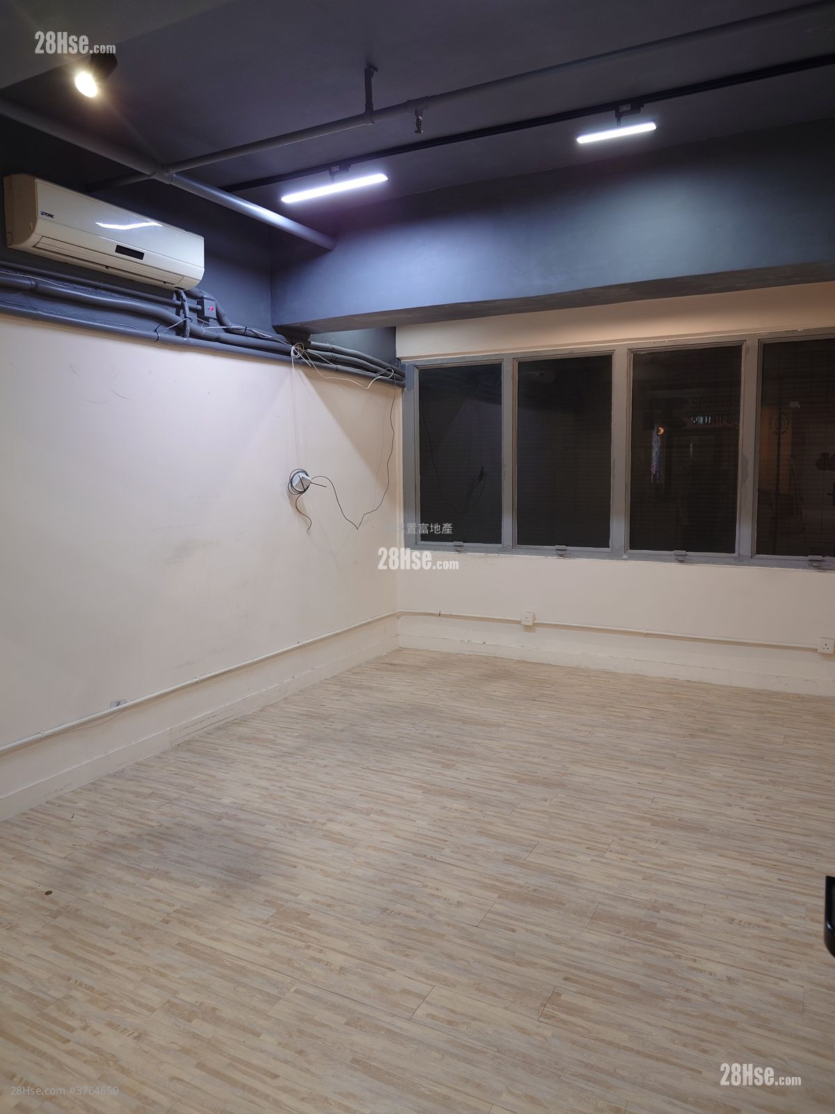 Yip Win Factory Building Rental 1,787 ft²