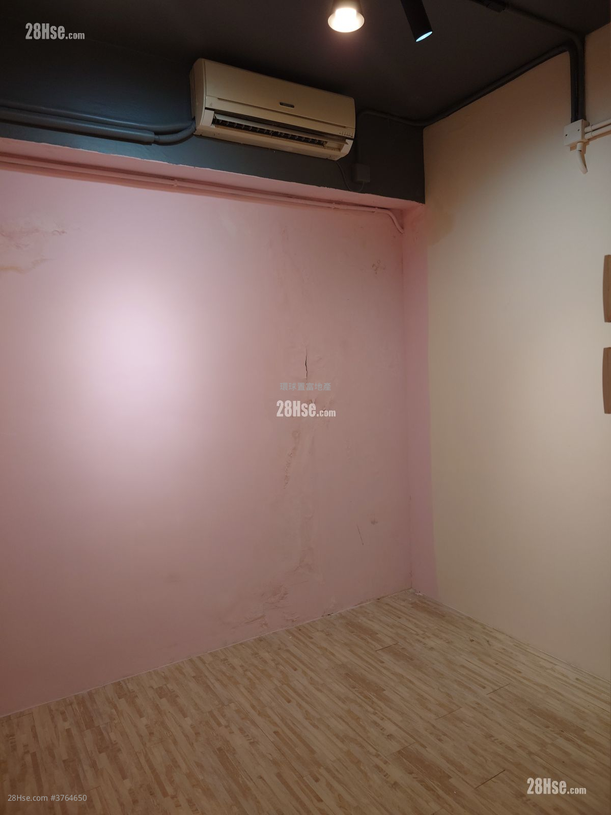 Yip Win Factory Building Rental 1,787 ft²