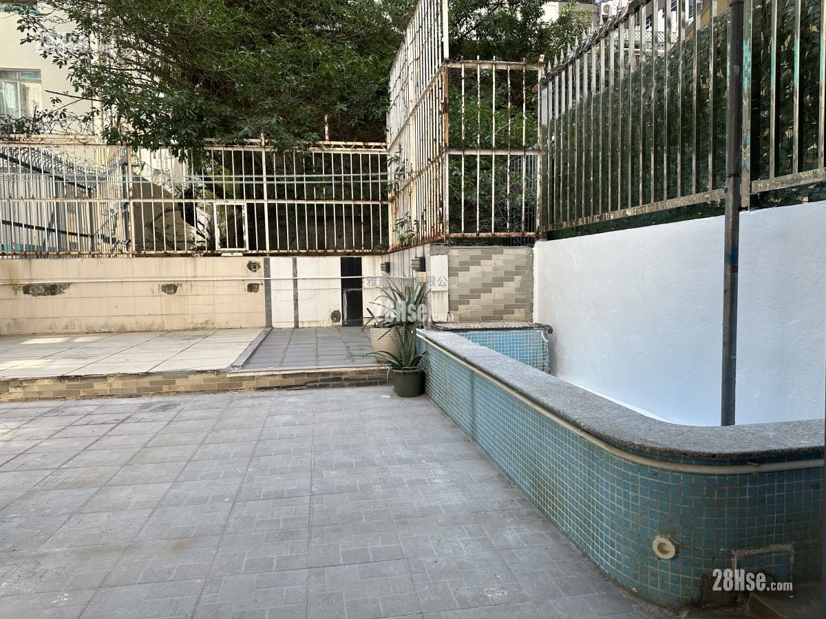 Siu Bo Mansion Sell 1 Bedroom , 1 Bathroom 229 ft²