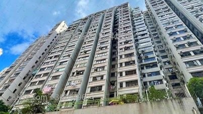 華曦大廈 售盤 3 房 , 2 浴室 826 平方呎