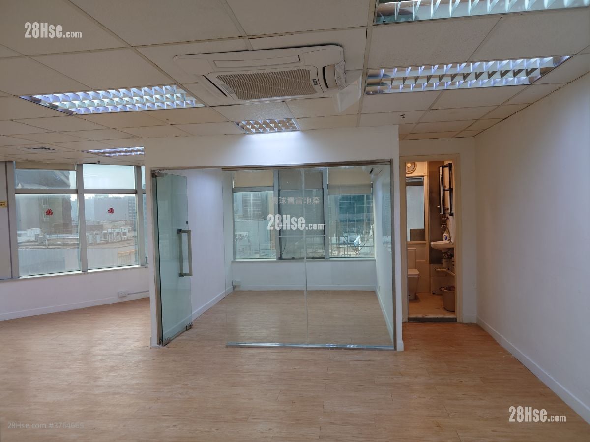Lemmi Centre Rental 726 ft²