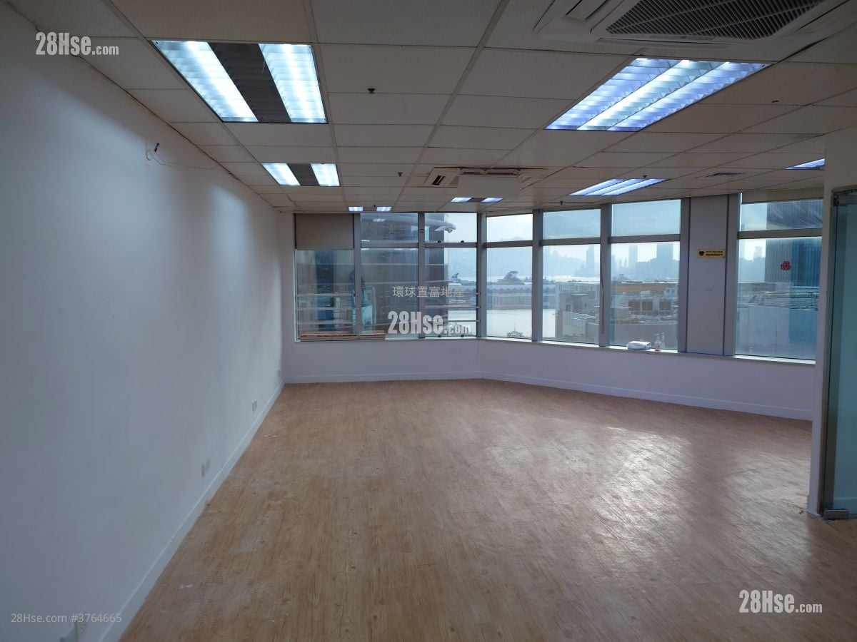 Lemmi Centre Rental 726 ft²