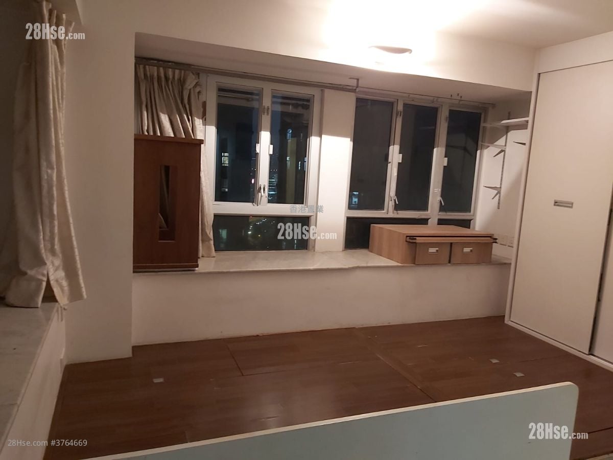 Tak Bo Garden Sell 1 Bathroom 282 ft²