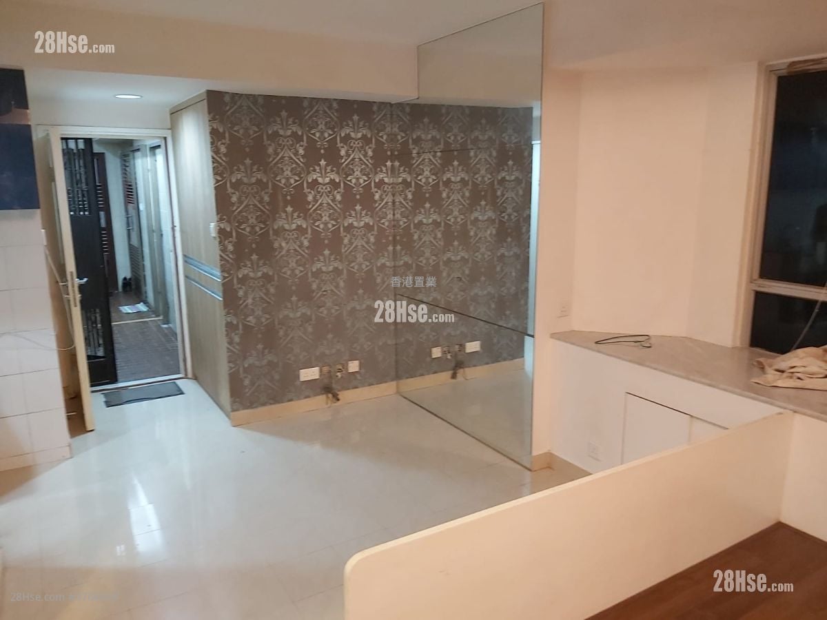 Tak Bo Garden Sell 1 Bathroom 282 ft²