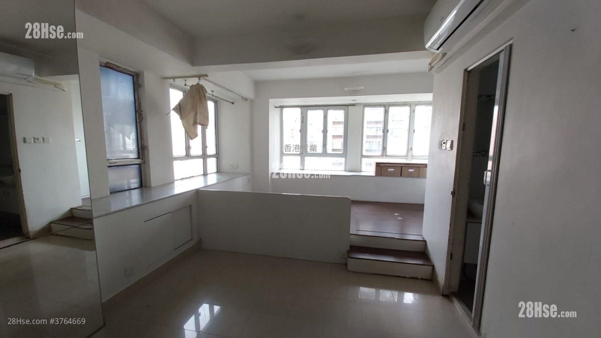 Tak Bo Garden Sell 1 Bathroom 282 ft²