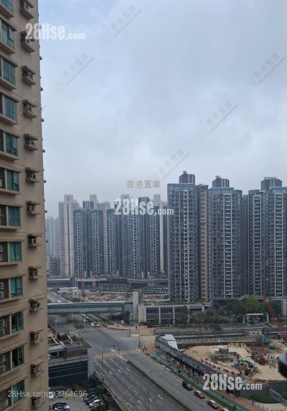 Park Central Sell 3 Bedrooms , 2 Bathrooms 684 ft²