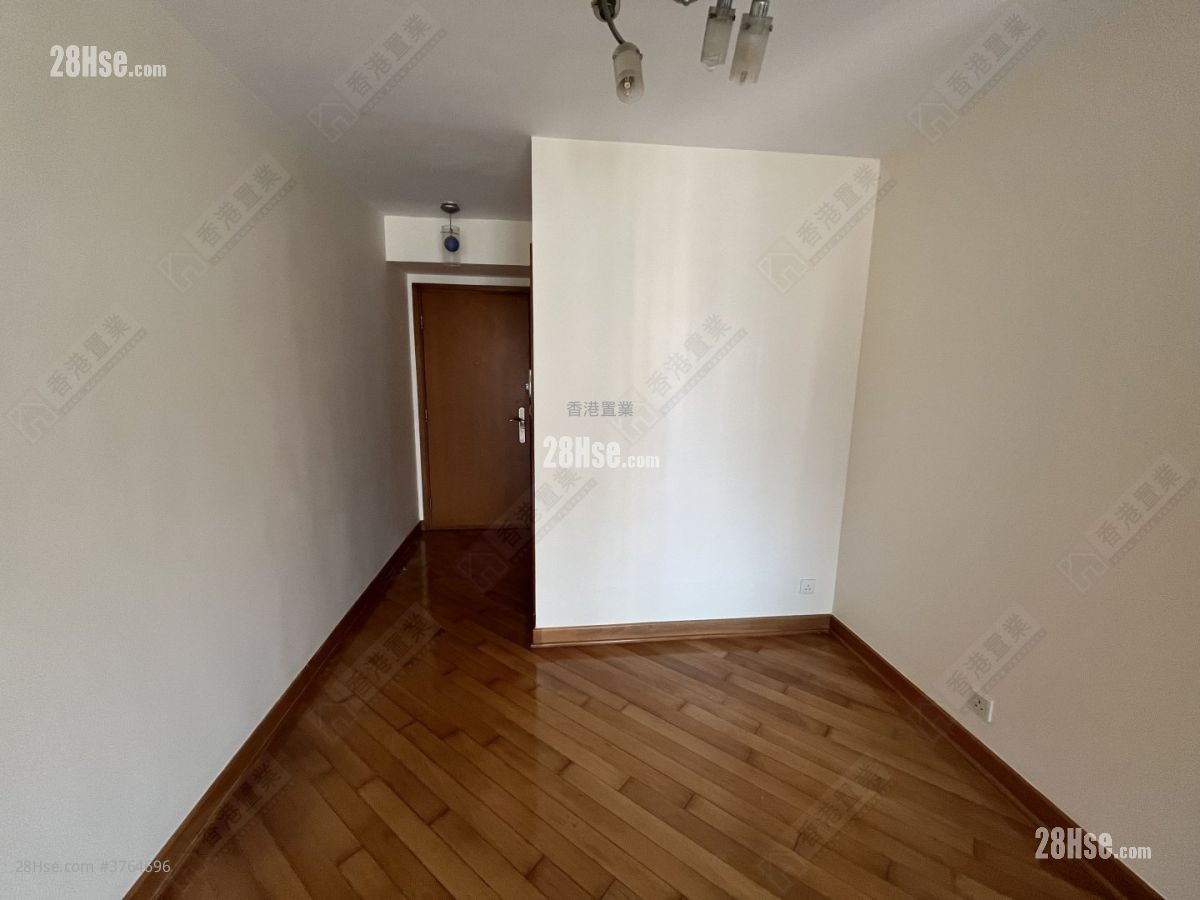 Park Central Sell 3 Bedrooms , 2 Bathrooms 684 ft²