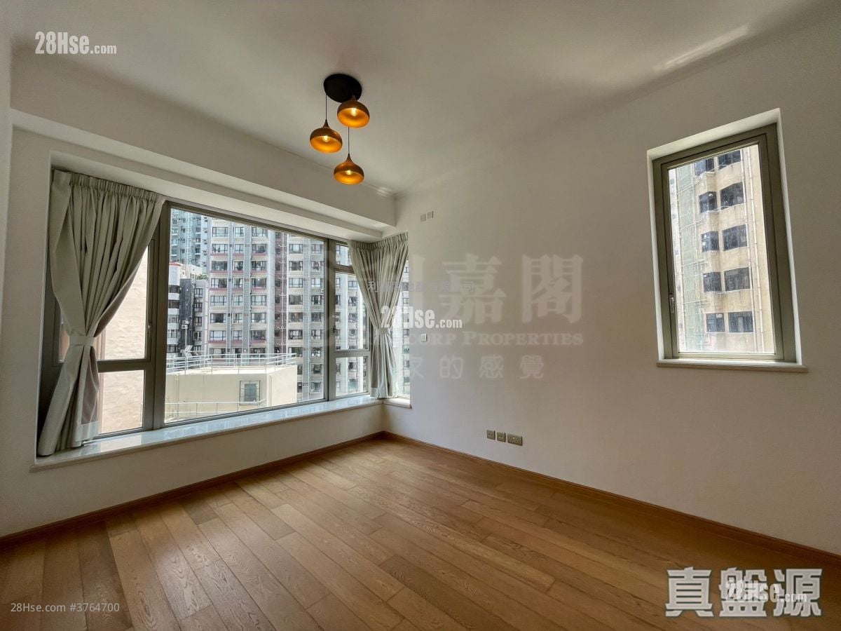 Wellesley Sell 3 Bedrooms , 2 Bathrooms 1,179 ft²