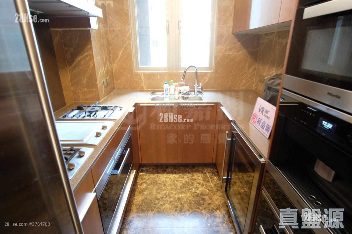 Wellesley Sell 3 Bedrooms , 2 Bathrooms 1,179 ft²