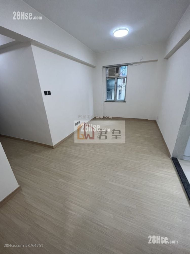 英皇道51-53号 售盘 1 房 , 1 浴室 330 平方尺