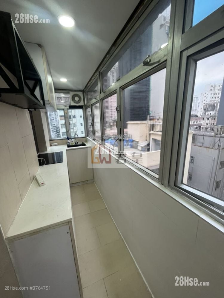 英皇道51-53号 售盘 1 房 , 1 浴室 330 平方尺