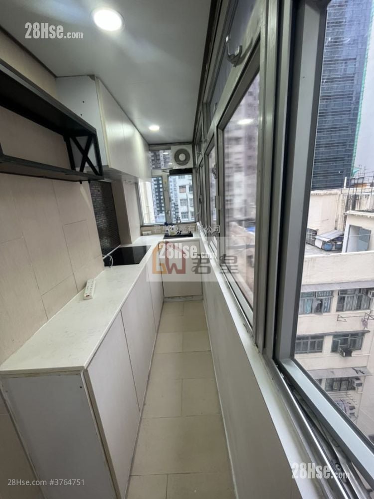 英皇道51-53号 售盘 1 房 , 1 浴室 330 平方尺