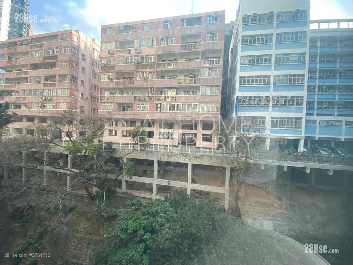 One South Lane Sell Studio , 1 Bathroom 213 ft²