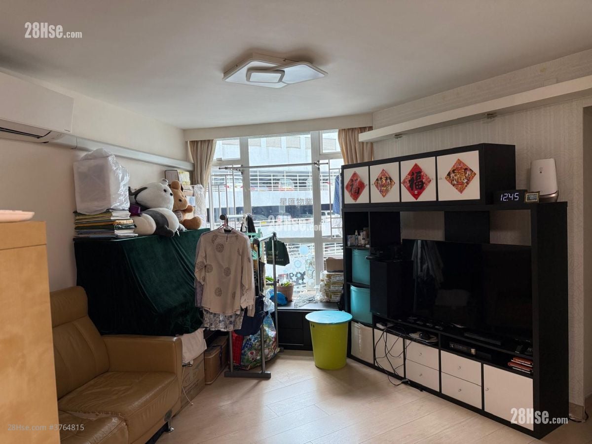 Whampoa Garden Sell 4 Bedrooms , 2 Bathrooms 777 ft²