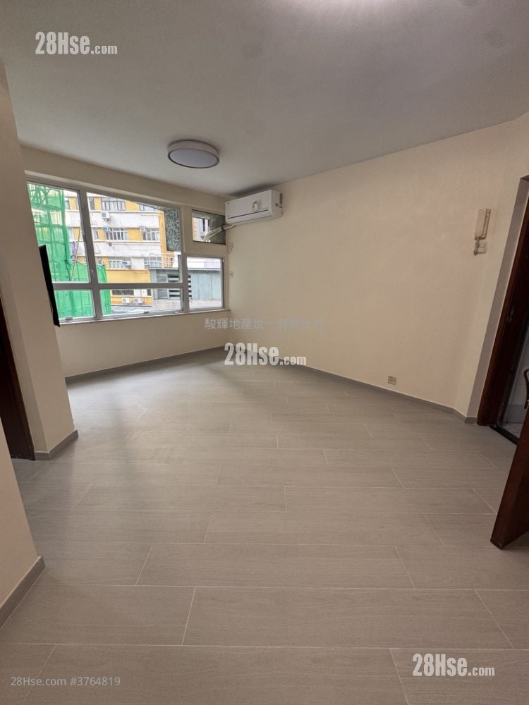 Luna Court Sell 2 Bedrooms , 1 Bathroom 447 ft²