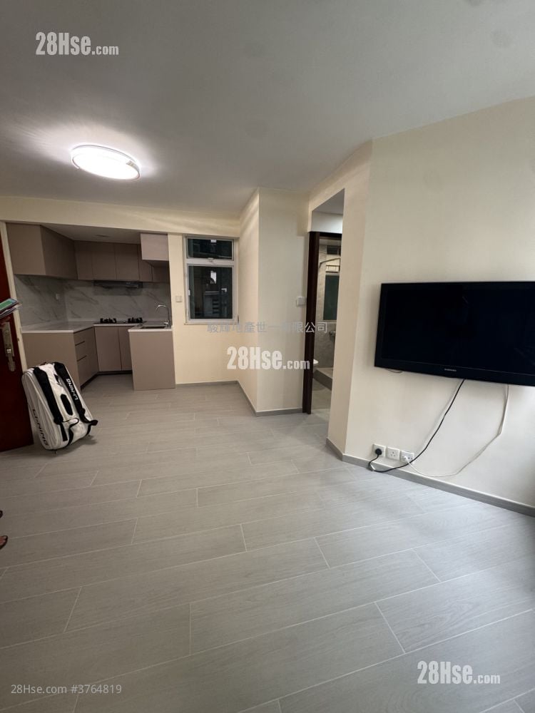 Luna Court Sell 2 Bedrooms , 1 Bathroom 447 ft²