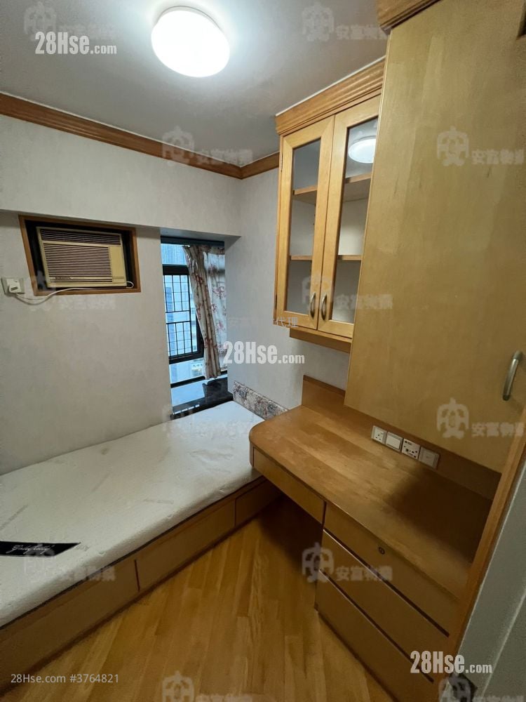 Lagoon Court Rental 3 Bedrooms , 1 Bathroom 598 ft²