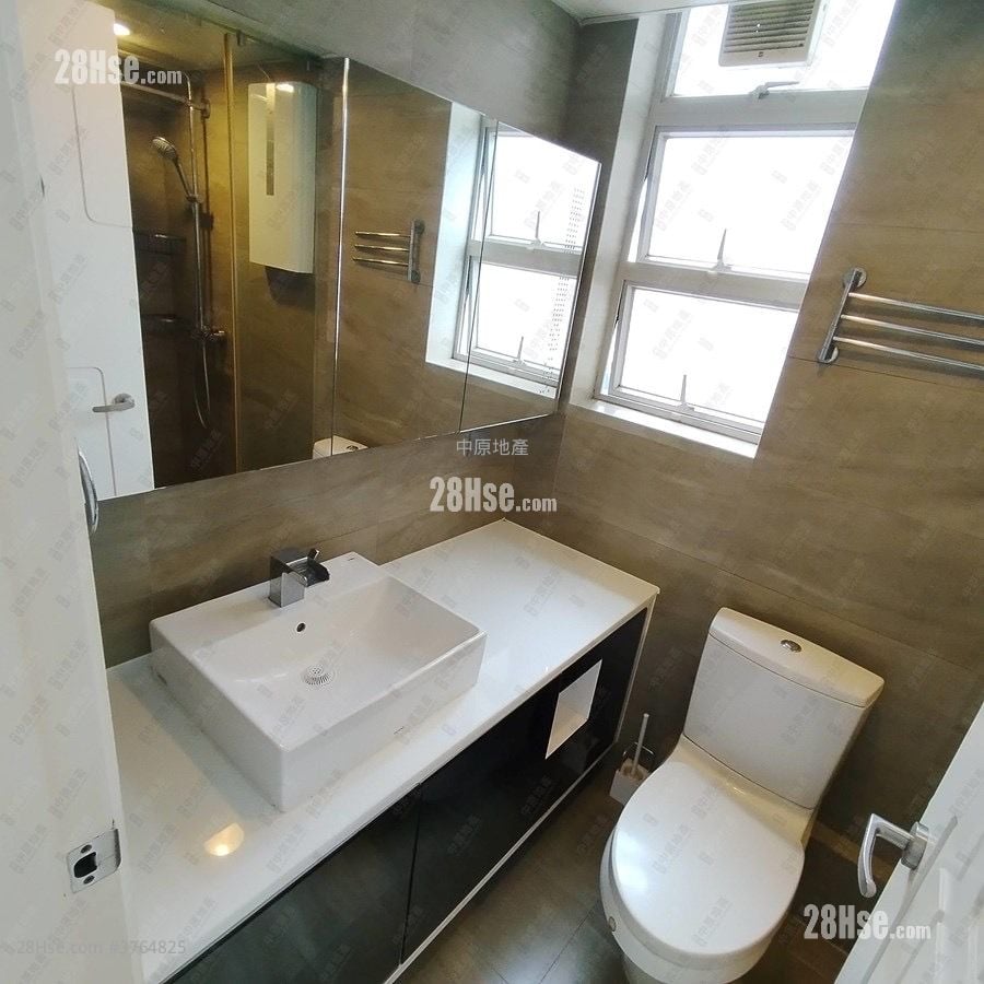 Island Place Sell 3 Bedrooms , 2 Bathrooms 788 ft²