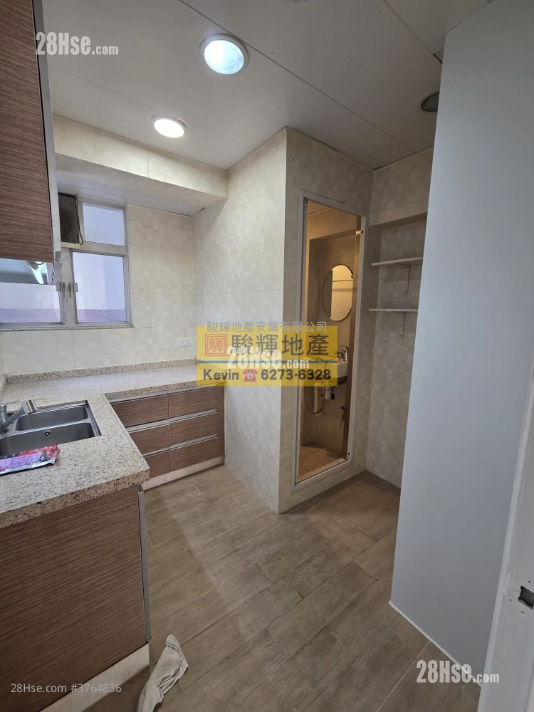 Bright Court Sell 3 Bedrooms 631 ft²