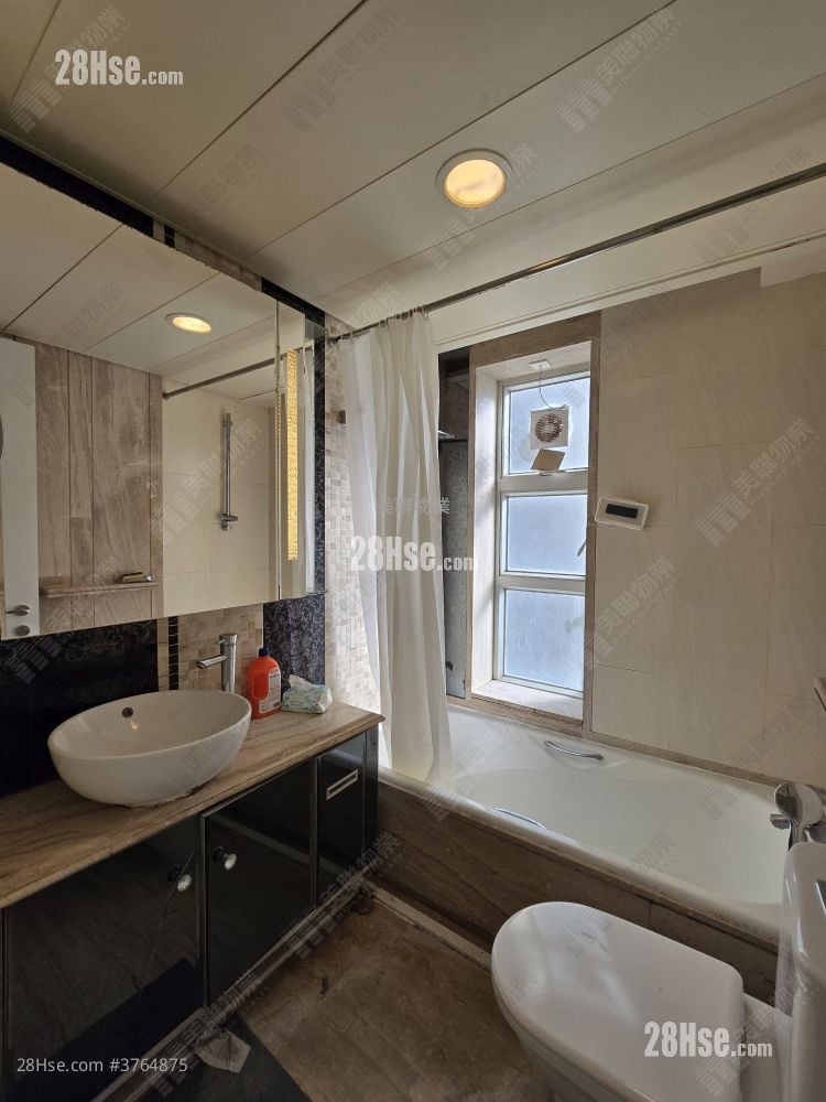 名城 售盘 4 房 , 3 浴室 958 平方尺