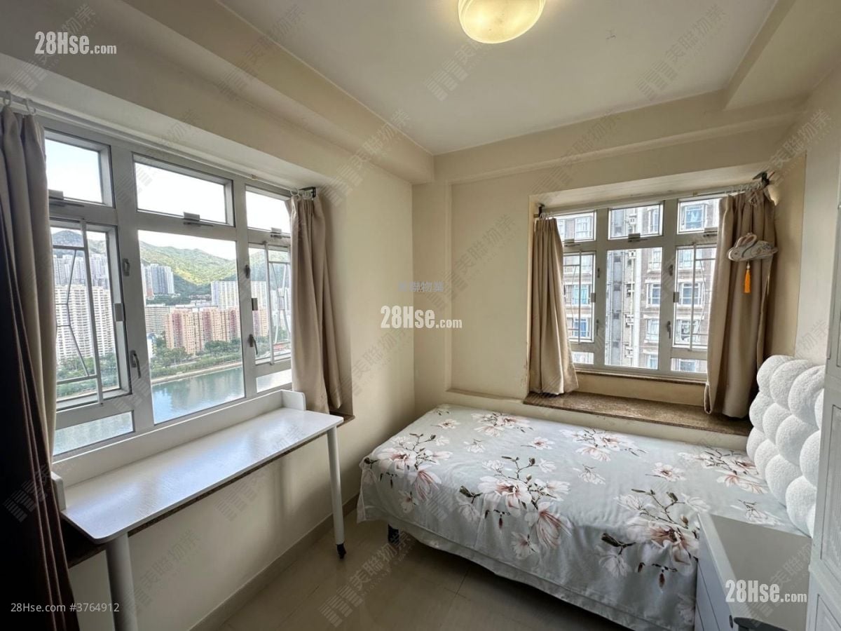 Lucky Plaza Sell 1 Bedroom 390 ft²