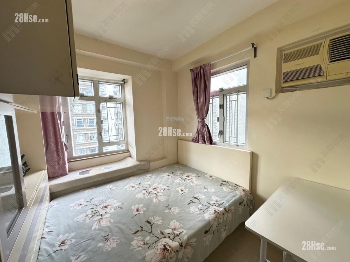 Lucky Plaza Sell 1 Bedroom 390 ft²