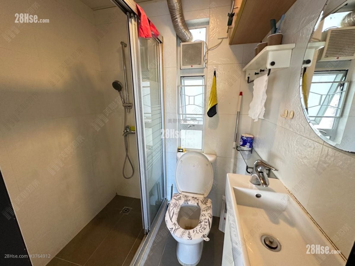 Lucky Plaza Sell 1 Bedroom 390 ft²