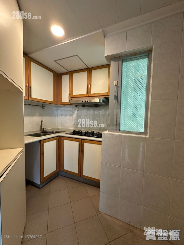 Marbella Sell 2 Bedrooms 506 ft²