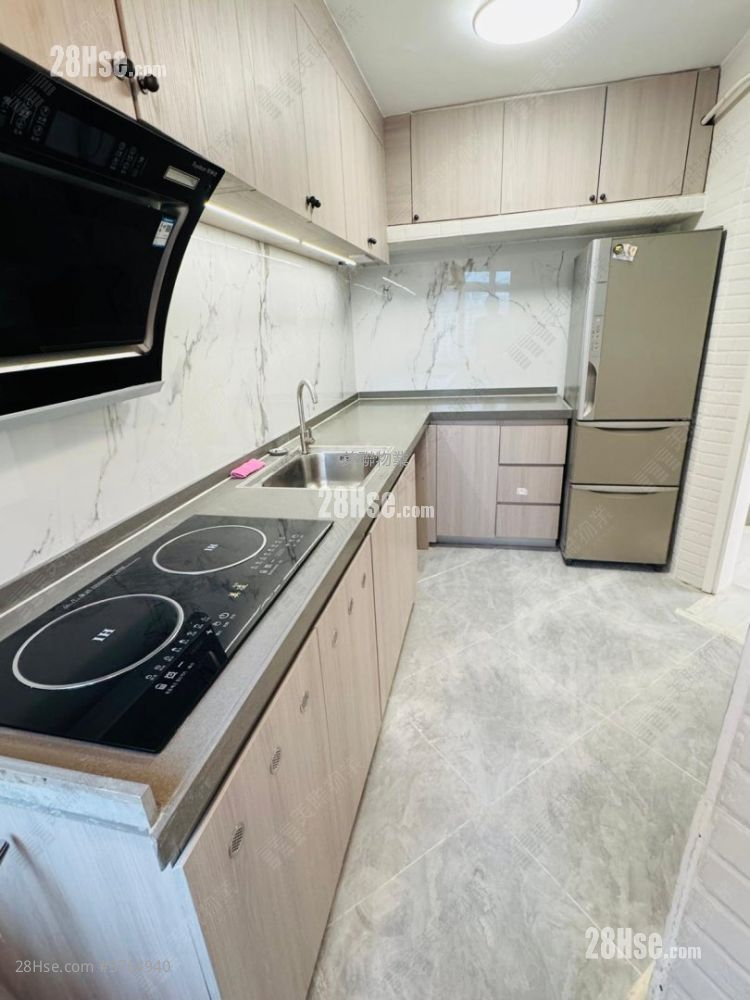 Siu On Court Sell 2 Bedrooms , 1 Bathroom