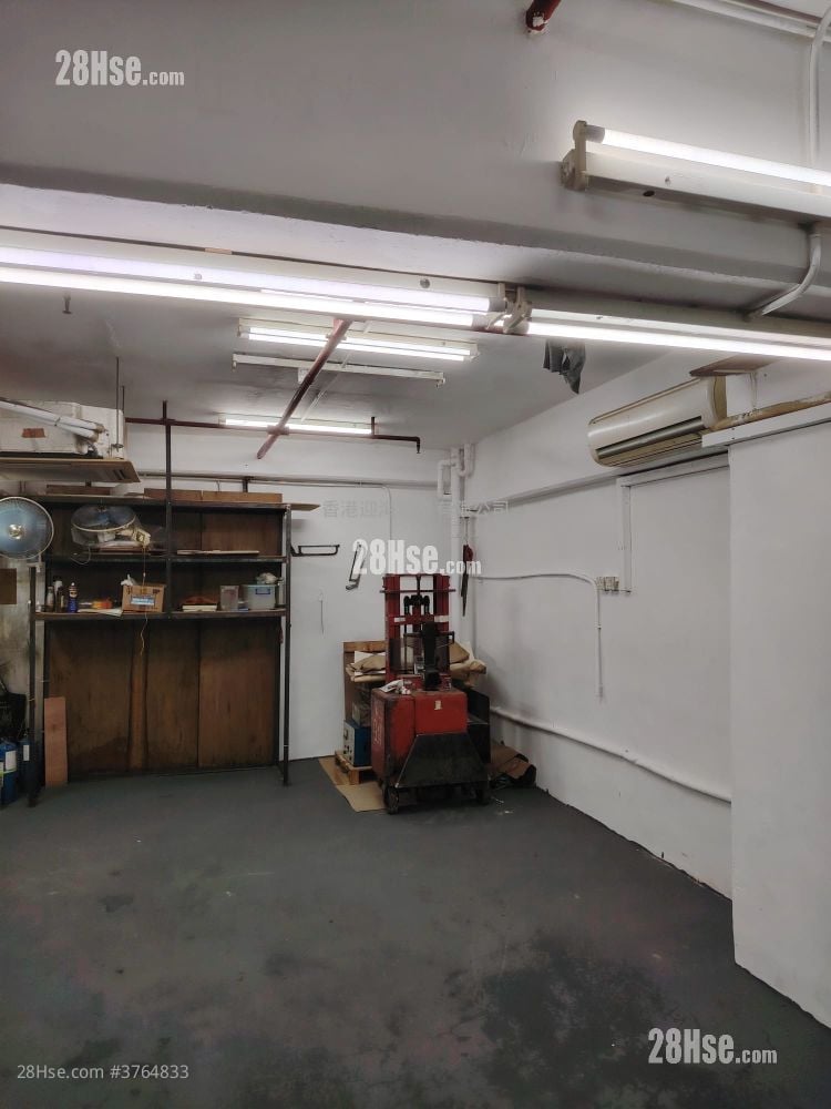 金来工业大厦 租盘 878 平方尺