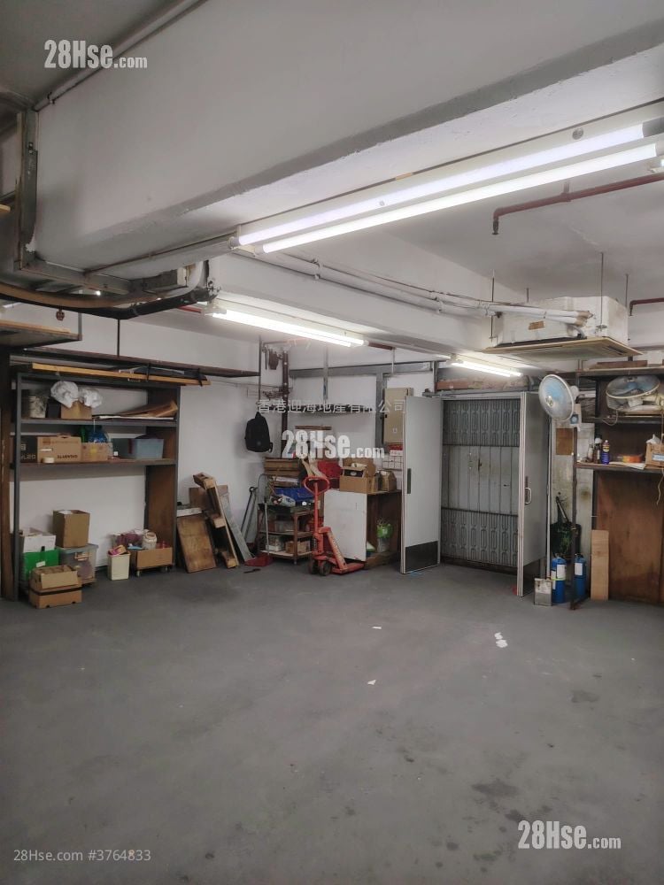 金来工业大厦 租盘 878 平方尺