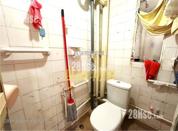 Fu Shin Estate Sell 3 Bedrooms , 1 Bathroom 490 ft²