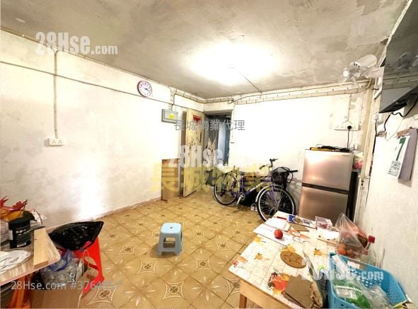 Fu Shin Estate Sell 3 Bedrooms , 1 Bathroom 490 ft²
