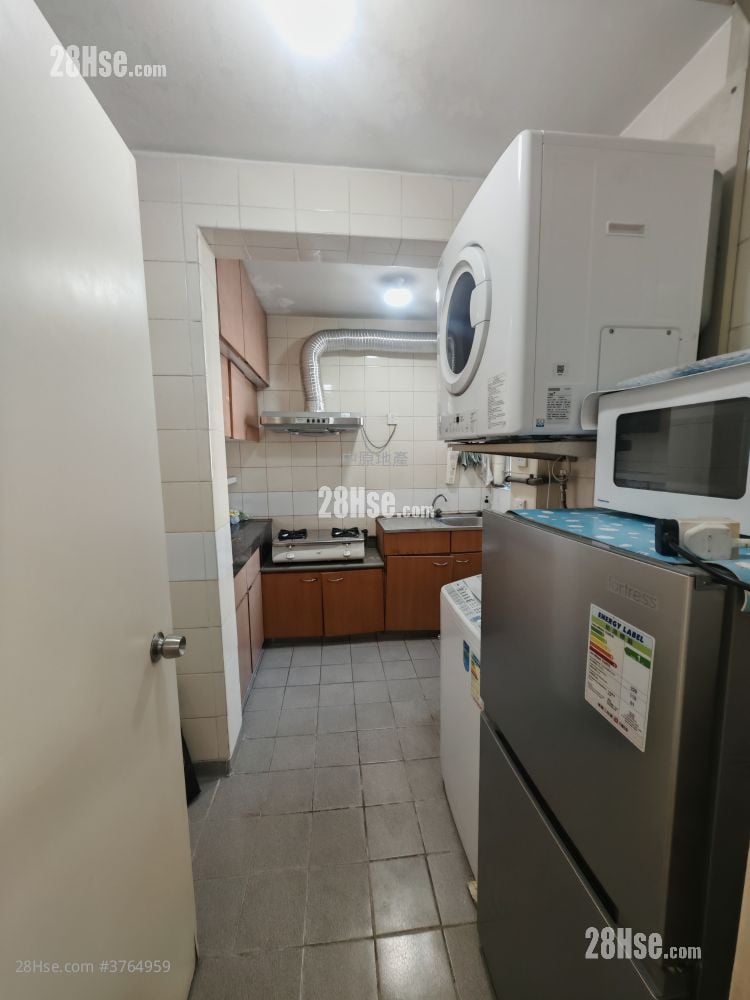 Tin Shing Court Sell 2 Bedrooms , 1 Bathroom