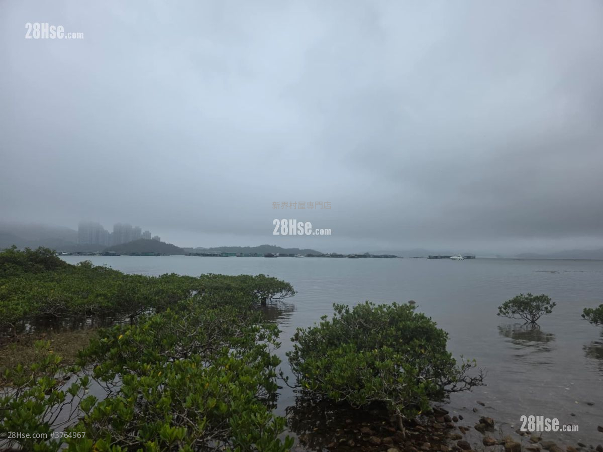 Village Sell 3 Bedrooms , 3 Bathrooms 1,950 ft²