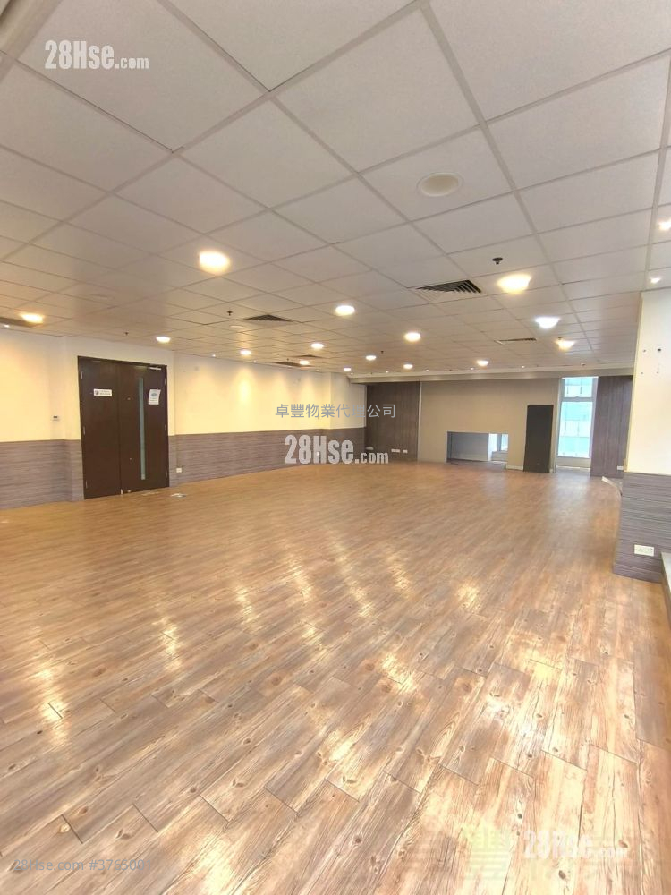 擎天广场 租盘 2 房 2,700 平方尺