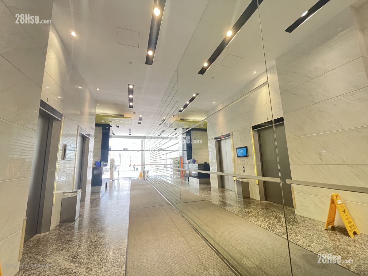 擎天广场 租盘 2 房 2,700 平方尺