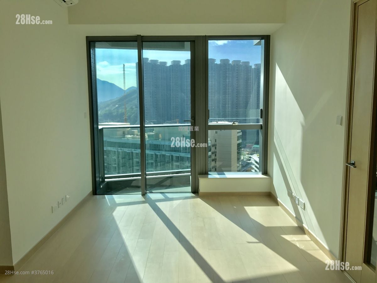 Twin Peaks Sell 4 Bedrooms , 3 Bathrooms 739 ft²