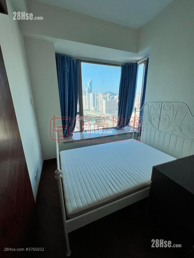 The Coronation Sell 1 Bedroom , 1 Bathroom 496 ft²