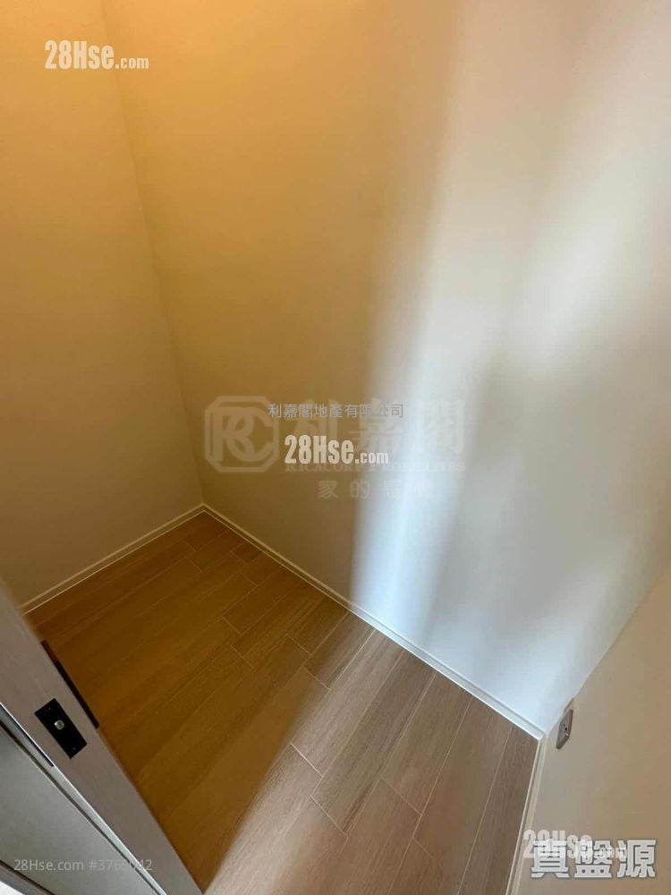 One Innovale 售盘 1 房 284 平方尺