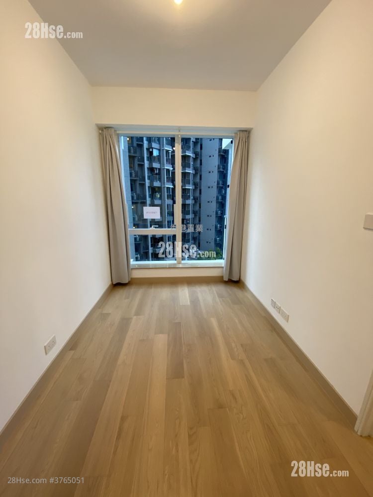 Monterey Sell 1 Bedroom , 1 Bathroom 373 ft²