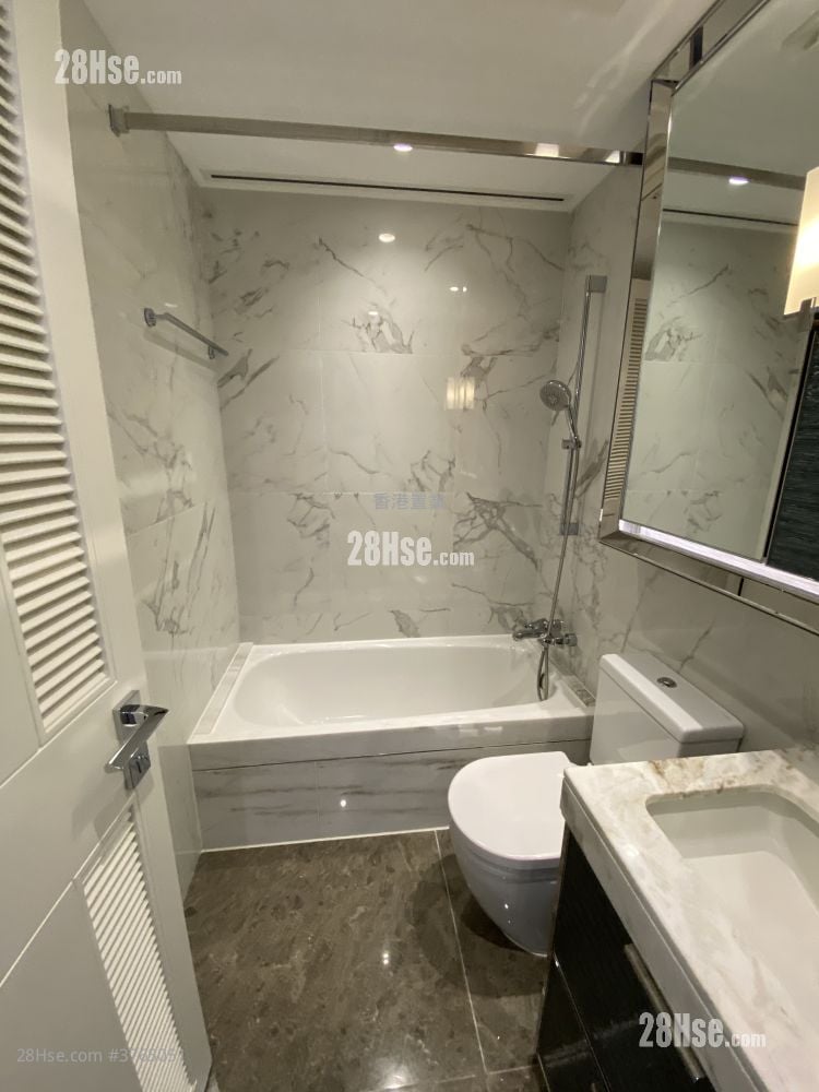 Monterey Sell 1 Bedroom , 1 Bathroom 373 ft²