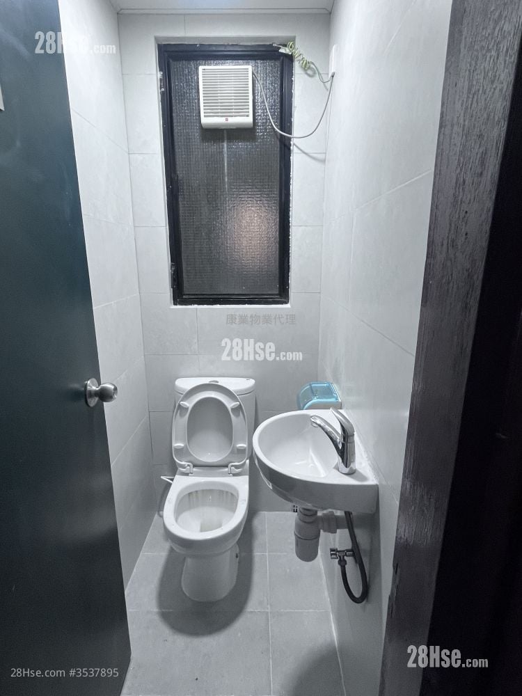 Sterling Centre Sell