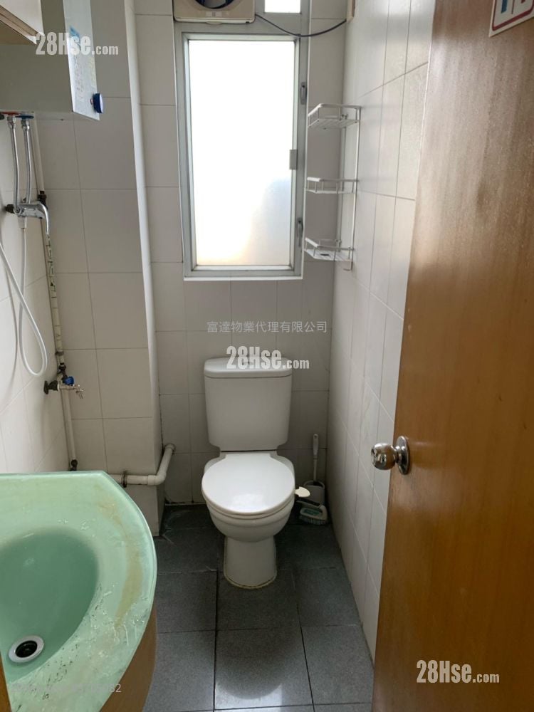 Gold Way Industrial Centre Sell 1 Bedroom , 1 Toilet