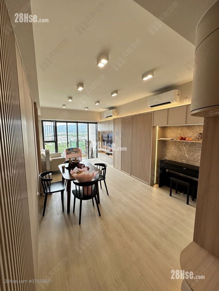 Park Signature Sell 3 Bedrooms , 2 Bathrooms 786 ft²