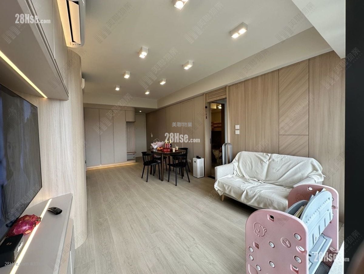 Park Signature Sell 3 Bedrooms , 2 Bathrooms 786 ft²