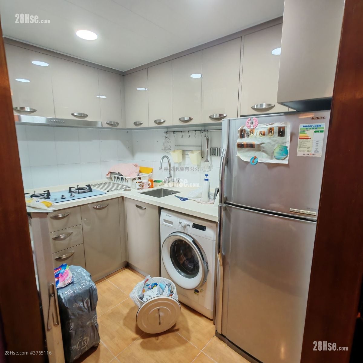 Kornhill Sell 2 Bedrooms , 1 Bathroom 490 ft²