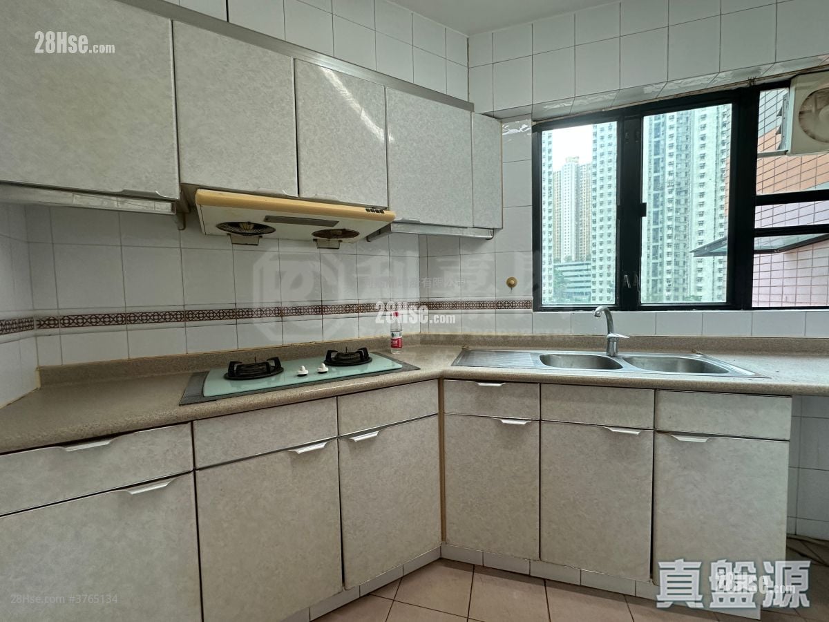 Villa Athena Sell 3 Bedrooms 727 ft²