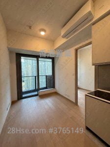 Seasons Place 售盘 1 房 , 1 浴室 323 平方尺