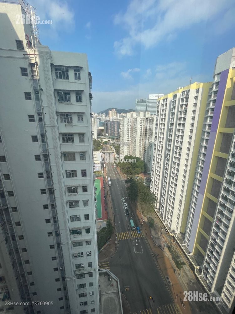 Edition 178 Sell 1 Bedroom , 2 Bathrooms 313 ft²